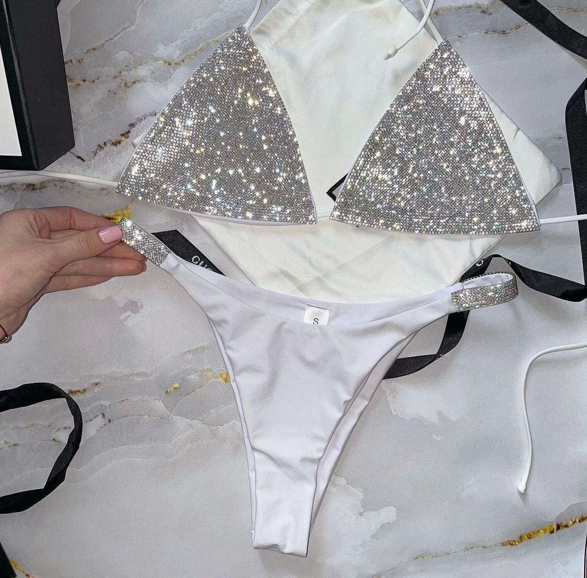BIKINI DIAMOND