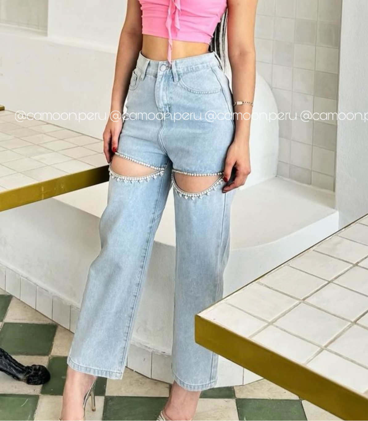 AURORA JEANS