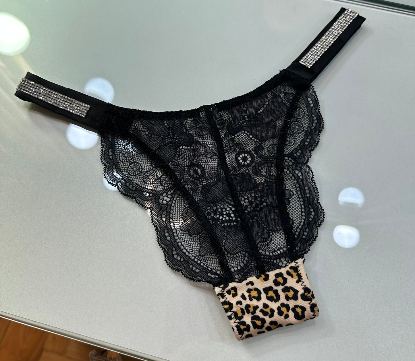 TRUSAS BIKINI CON ENCAJE