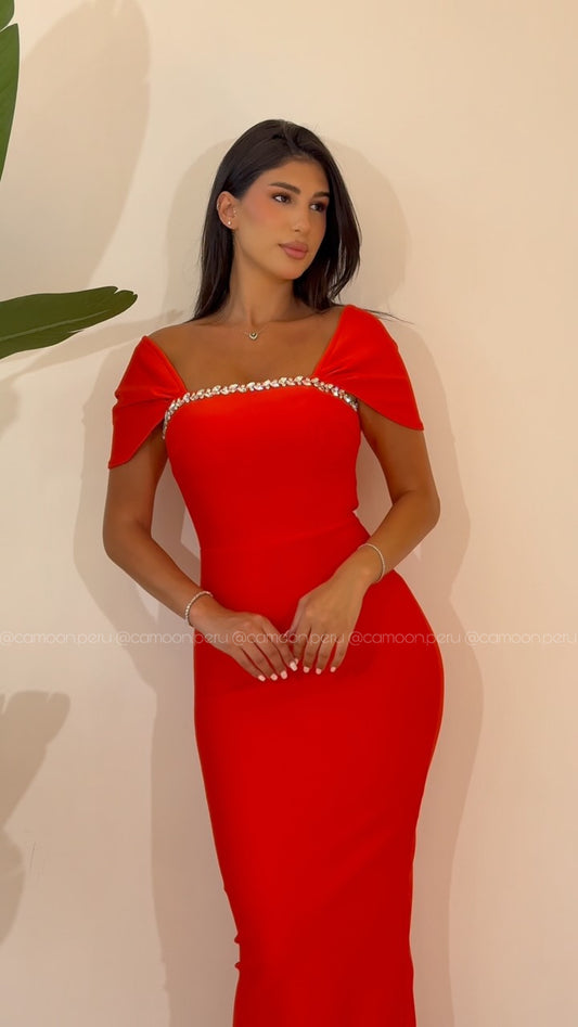 VESTIDO CARMESÍ