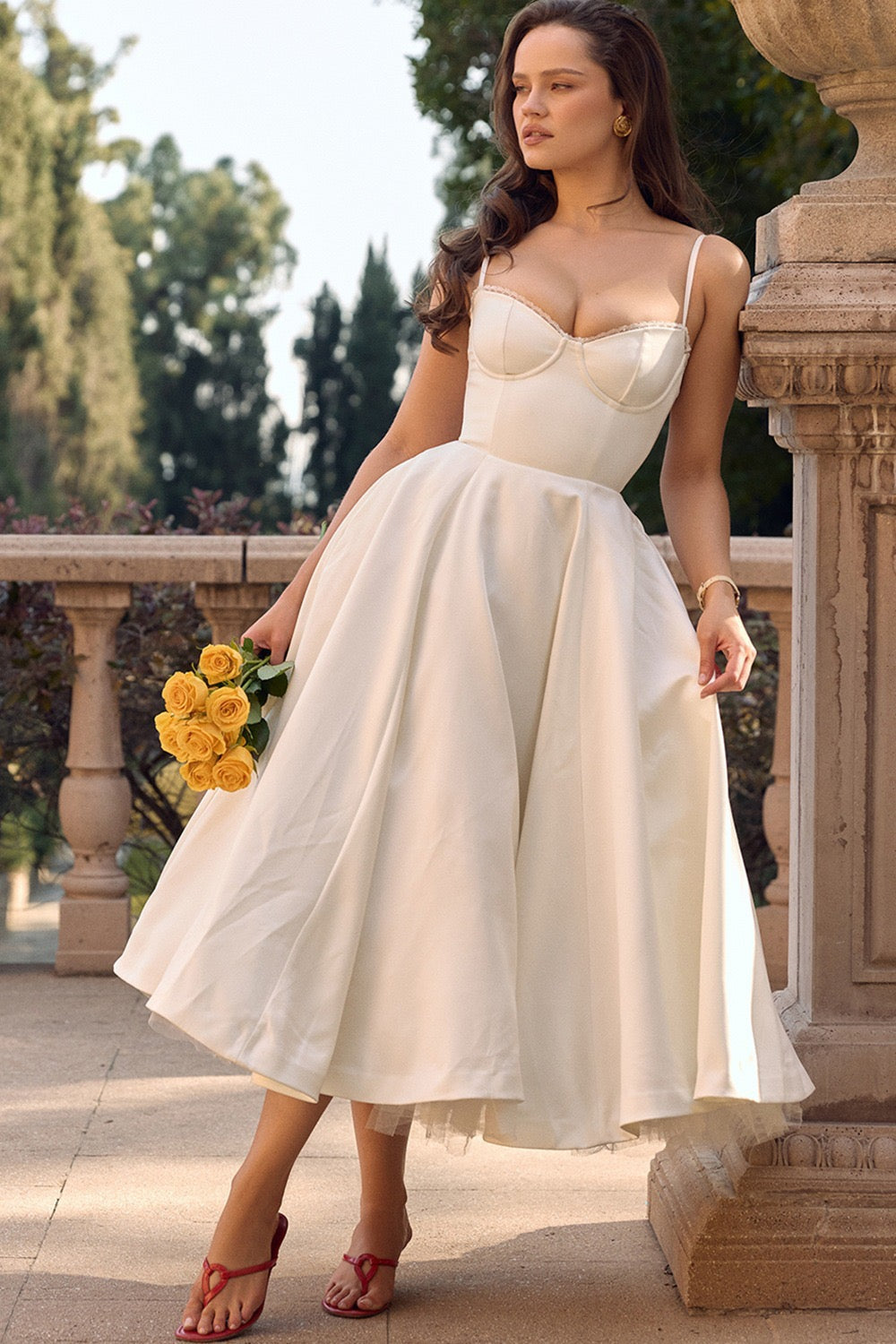 VESTIDO MONARCA