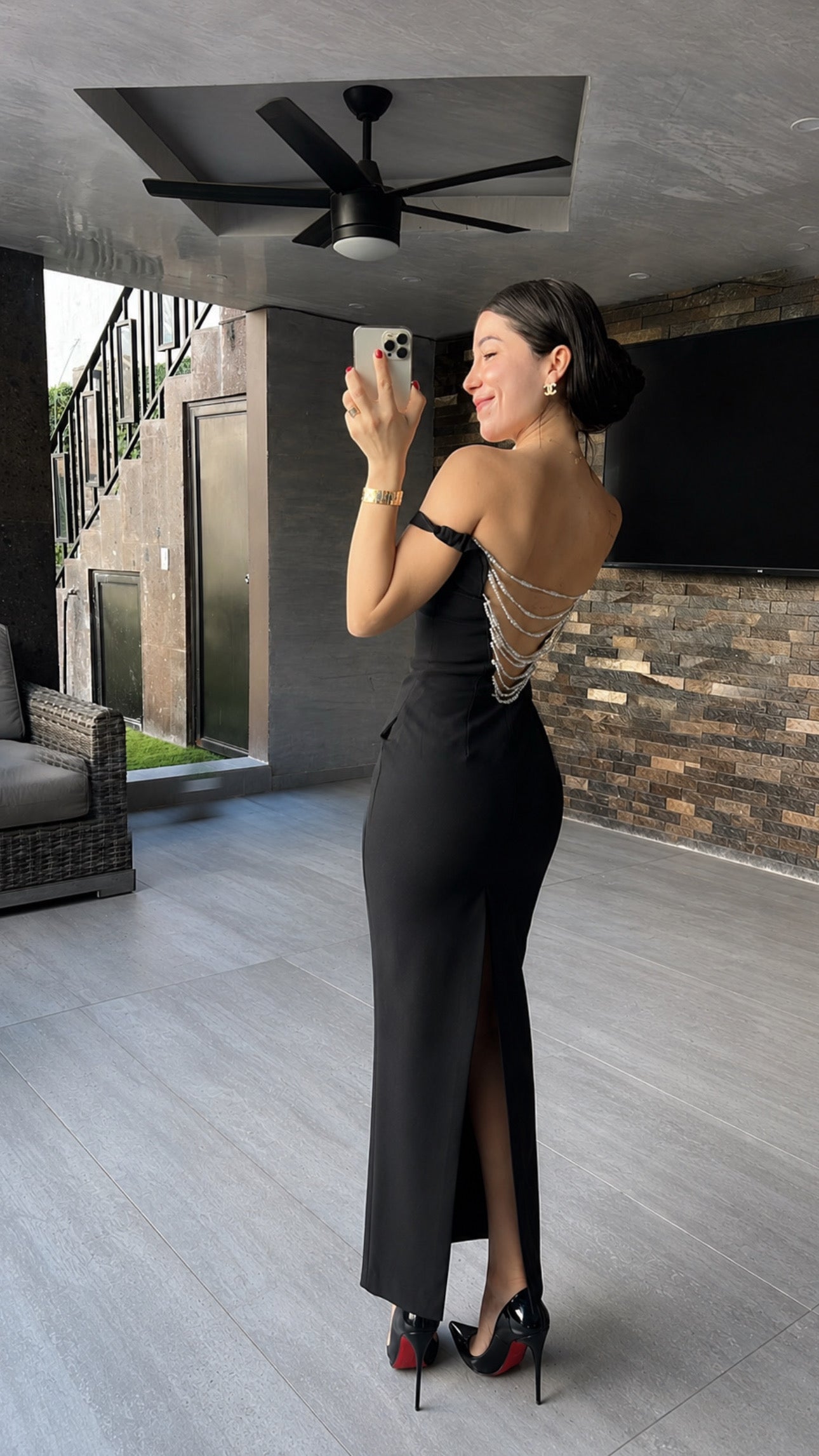 VESTIDO PERLAS ESPALDA