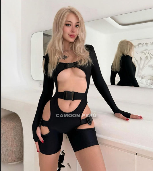 ENTERIZO SHORT EILISH